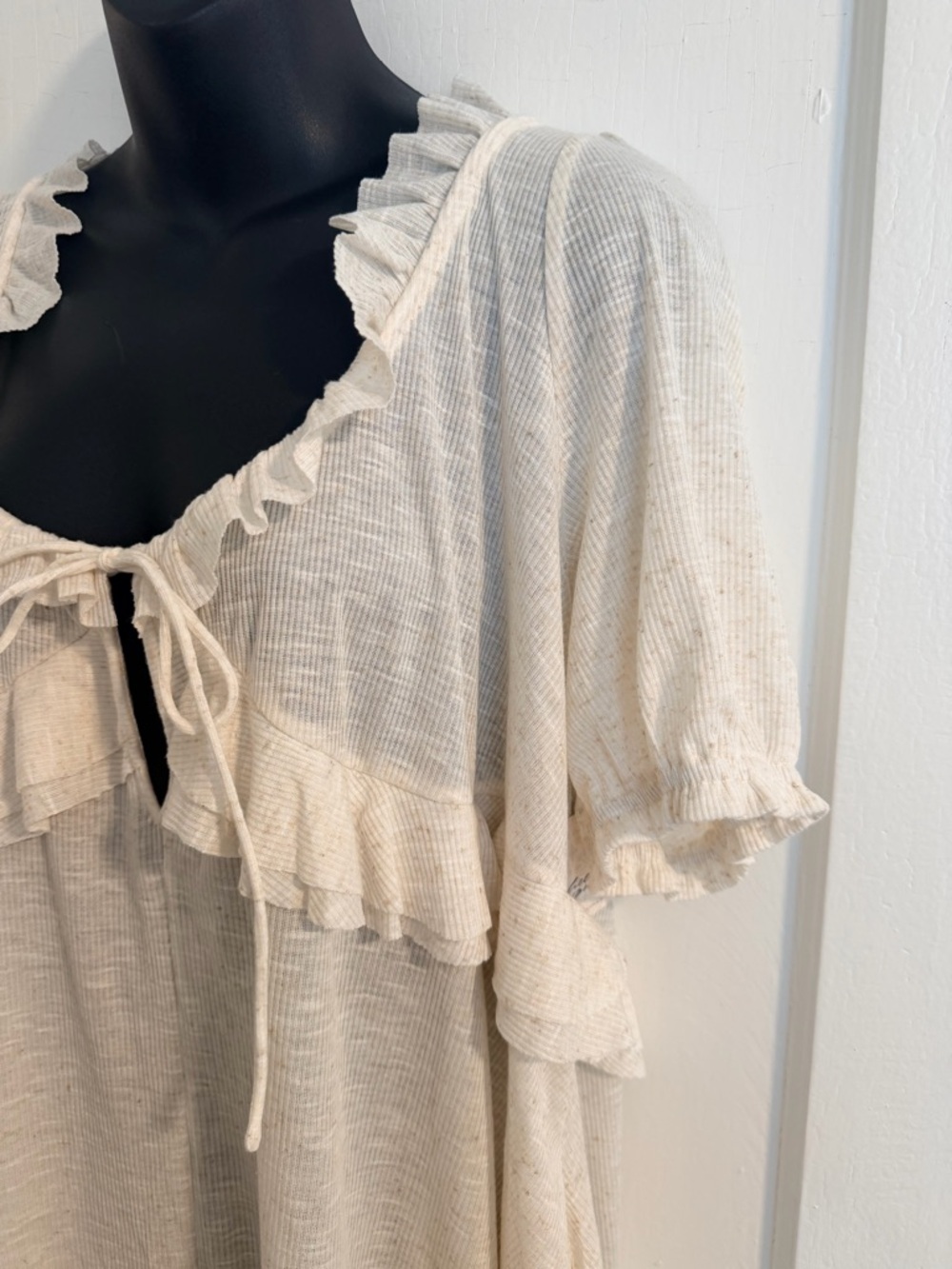 NWT Free People Cream Ruffled Short Jumpsuit Romper - Picture 3 of 9
